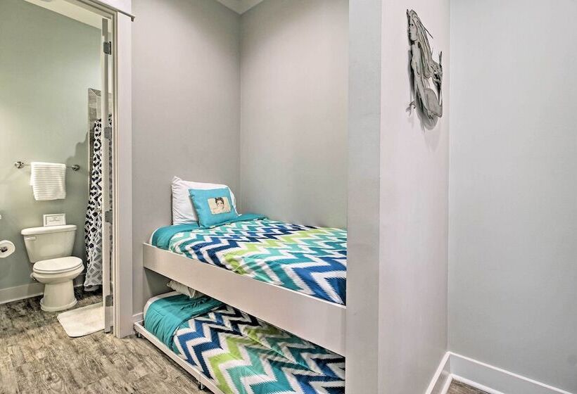 Gulf Shores Home W/ Shared Pool, 2 Blocks To Beach