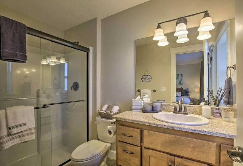 Cozy Retreat W/ Private Yard ~ 13 Mi To Salem