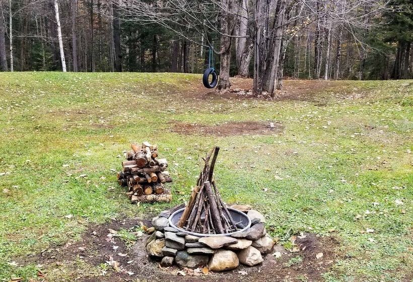 Dover Home: 7 Mi To Mount Snow Grand Summit Resort