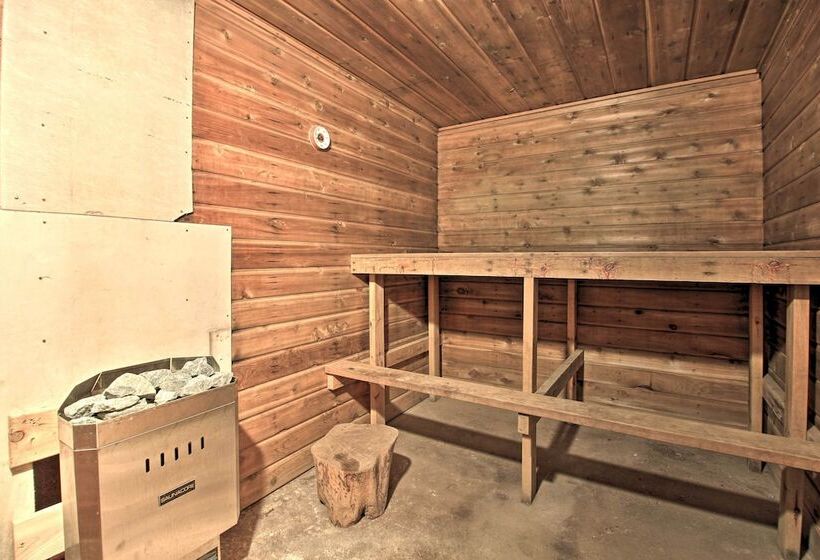 Loon Lake Lodge  W/ Dock, Sauna & Hot Tub!