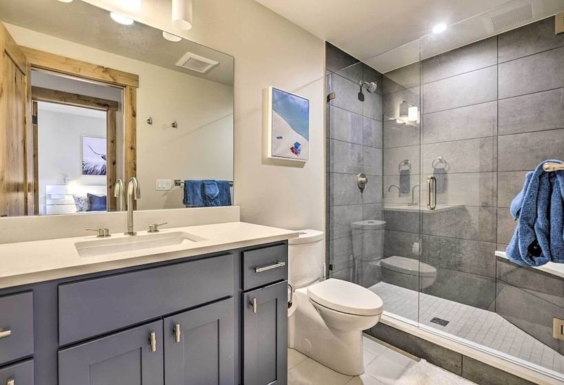 Luxe Home W/ Patio & Pool Access In Silverthorne!