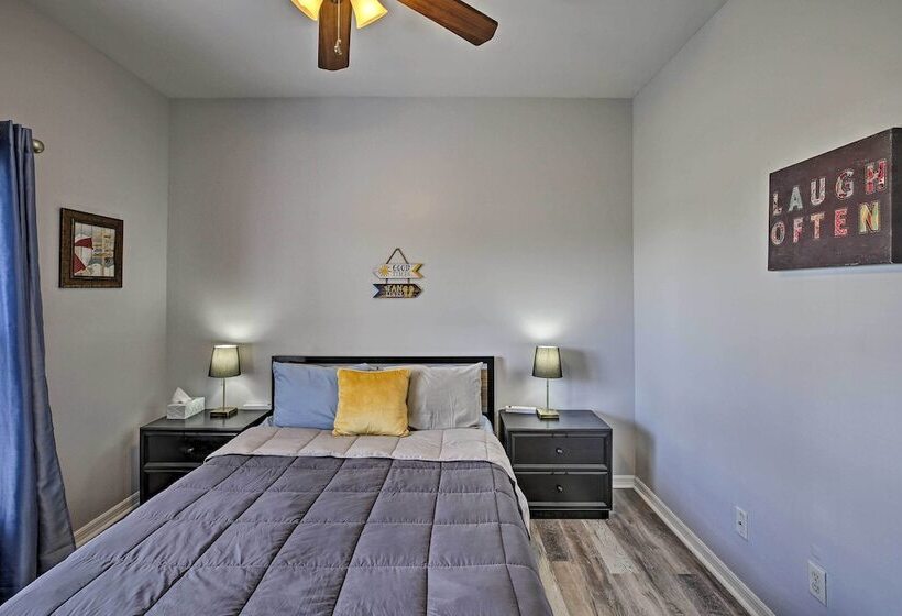 Modern Home W/ Patio & Grill In Cape Coral!