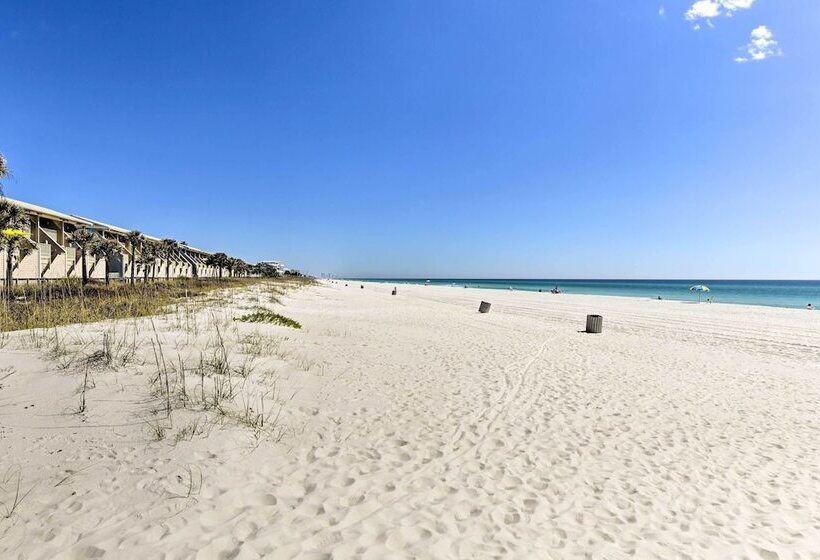 Pcb Group Retreat W/ Deck, 1 Block To Beach!