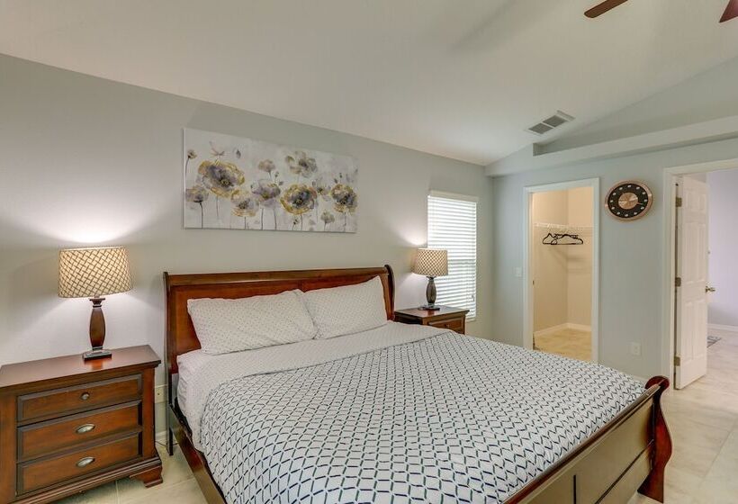 Seminole Home W/ Heated Pool + Spa ~ 4 Mi To Ocean
