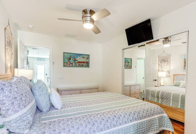 South Hutchinson Island Cottage W/ Beach Access!