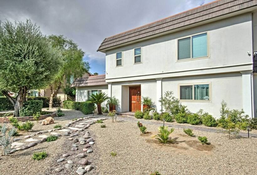 Stunning Home W/ Private Oasis  1 ½ Mile To Strip