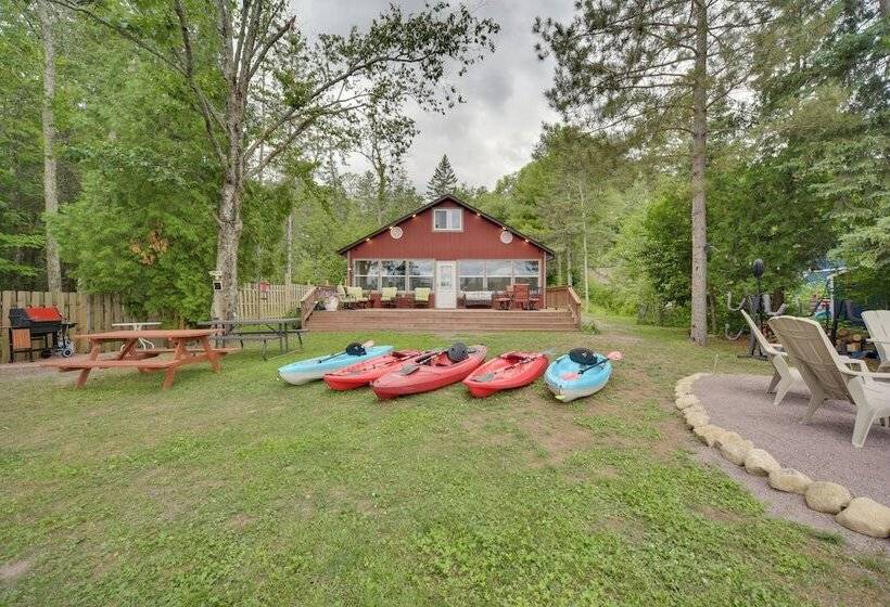 Solon Springs Getaway W/ Dock & Kayaks!