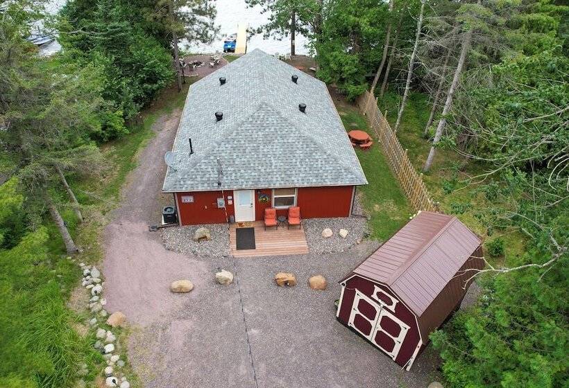 Solon Springs Getaway W/ Dock & Kayaks!