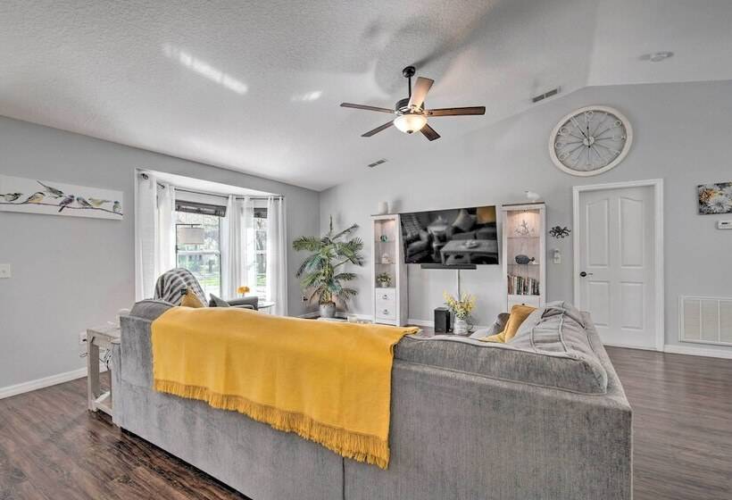 Sunny Homosassa Home W/ Private Heated Pool!