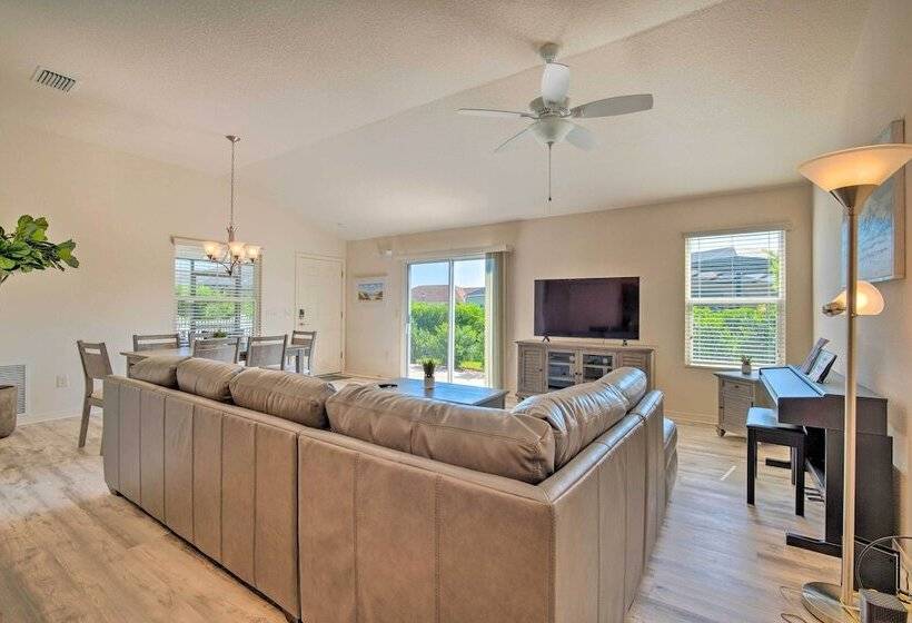 The Villages Retreat W/ Lanai & Lake Views!