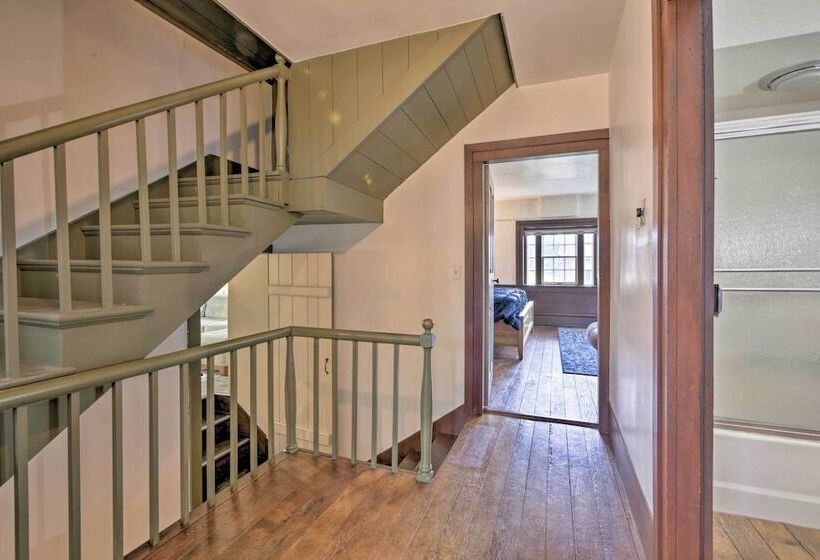 Timeless Winesburg Farmhouse W/ Deck