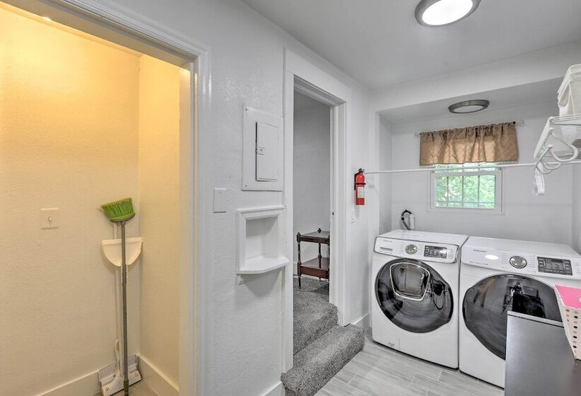 Trendy Denver Getaway ~ 4 Mi To Downtown!