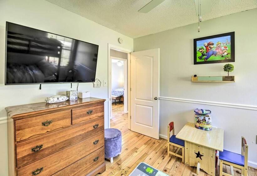 Bristol Home 3 Mi To State Street!