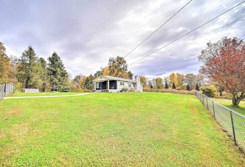 Home W/ Yard: 8 Mi To French Broad River Park