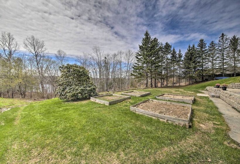 Cozy Colonial Home W/ Bay Access & Water View