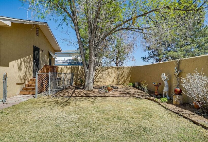 Cozy Las Cruces Home   2 Mi To New Mexico State!