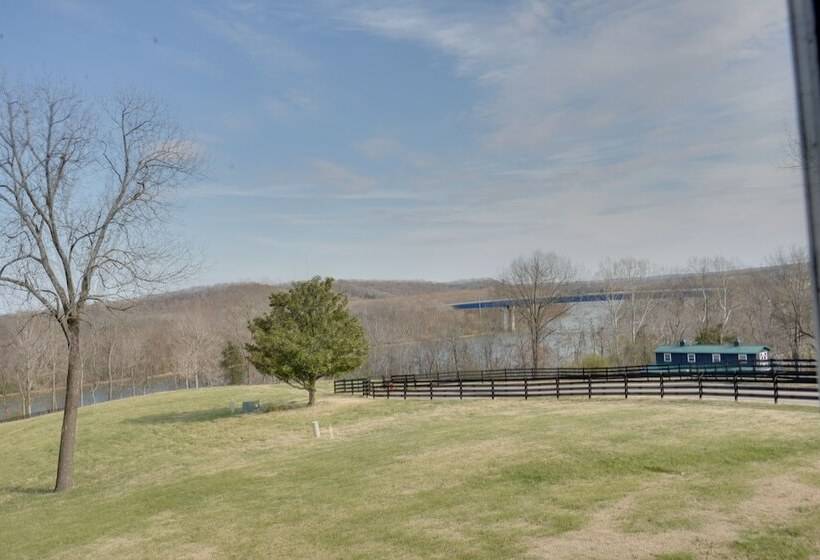 Cumberland Cottage    2 Blocks To Downtown Dover!