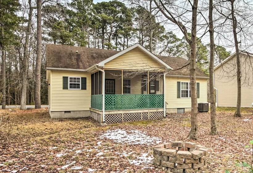 Ocean Pines House W/ Fire Pit & Community Pool