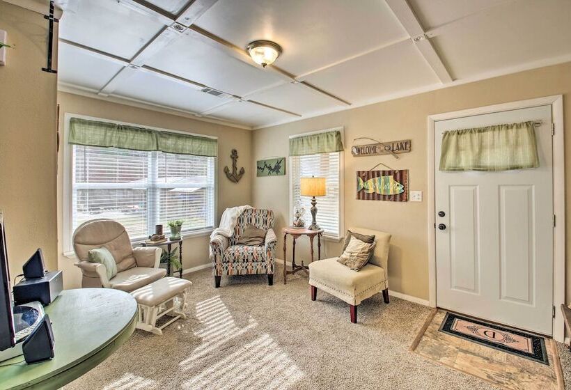 Home W/ Ouachita River & Lake Hamilton Access