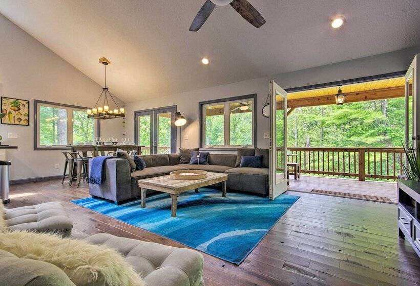 Home W/ Deck & Game Room   8 Mi To Asheville