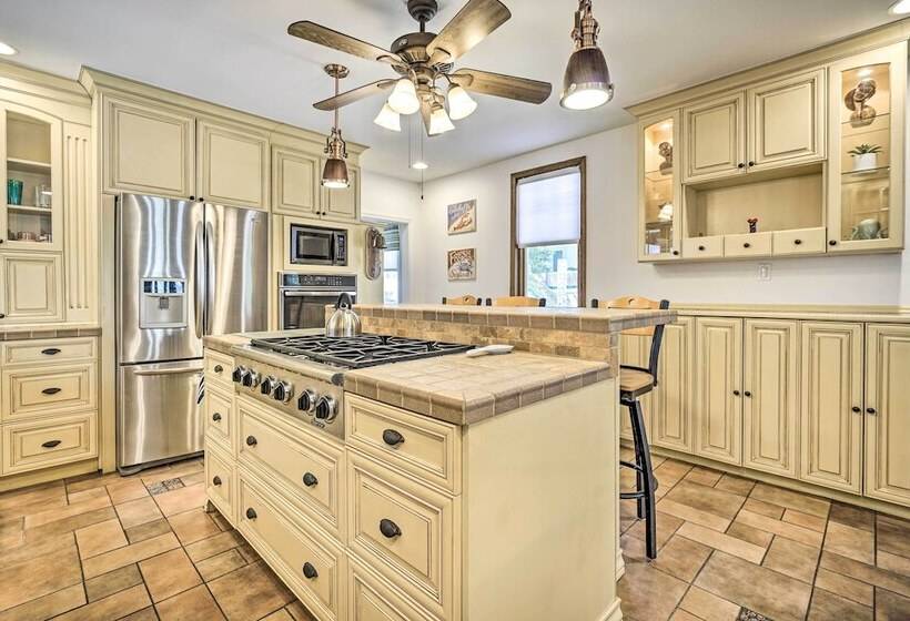 Idyllic Atlantic City Home   1 Block To Beach