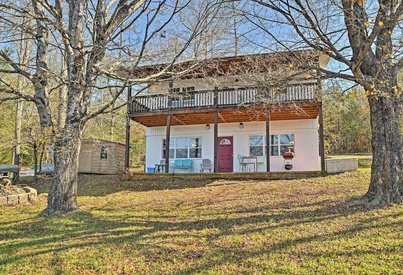 Lakefront Delta Cottage W/ Views, Canoe & Dock!