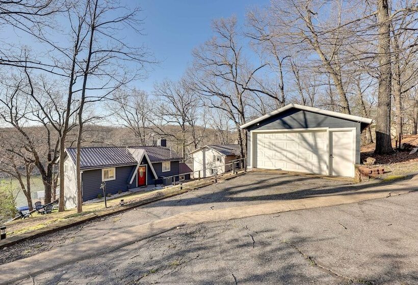 Lakefront Oklahoma Abode   Deck, Fire Pit & Grill