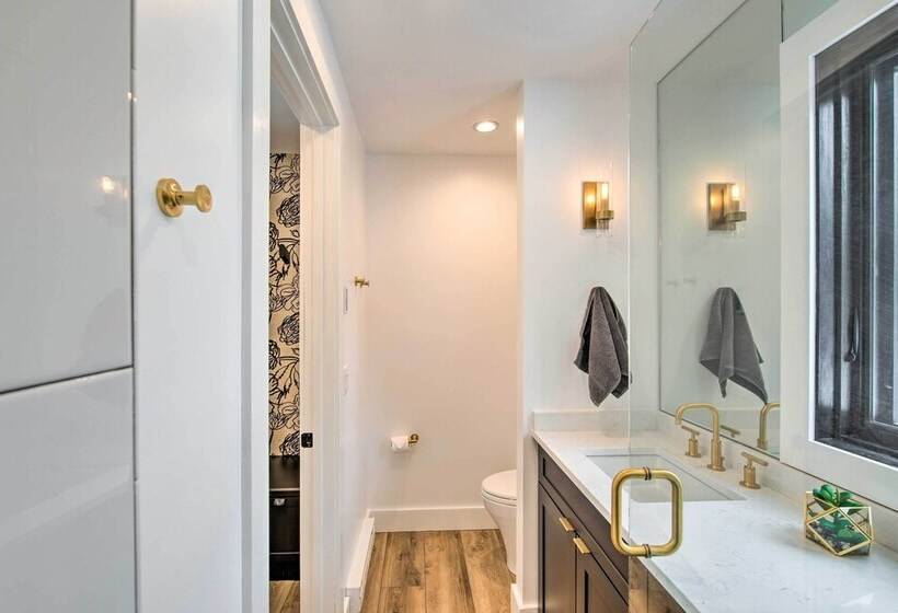 Modern Riverfront Home: 6 Mi To Big Sky Town!