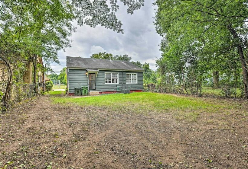 Montgomery Home W/ Porch In Prime Location!