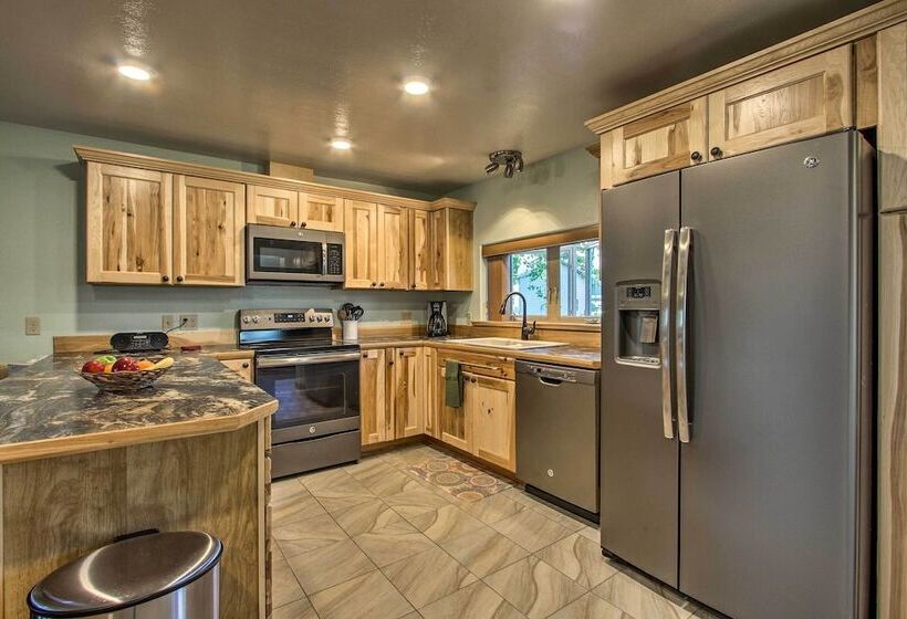 Pet Friendly Augusta Cabin   Walk To Main Street!