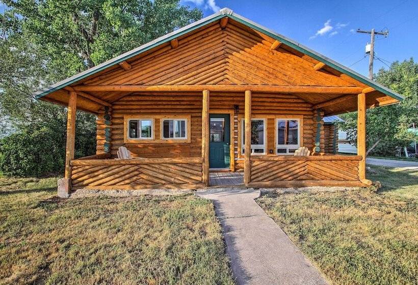 Pet Friendly Augusta Cabin   Walk To Main Street!