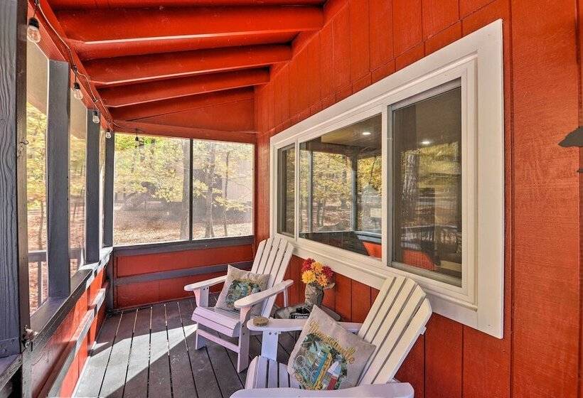 Arrowhead Lake Amenities: Quaint Home W/ Fireplace