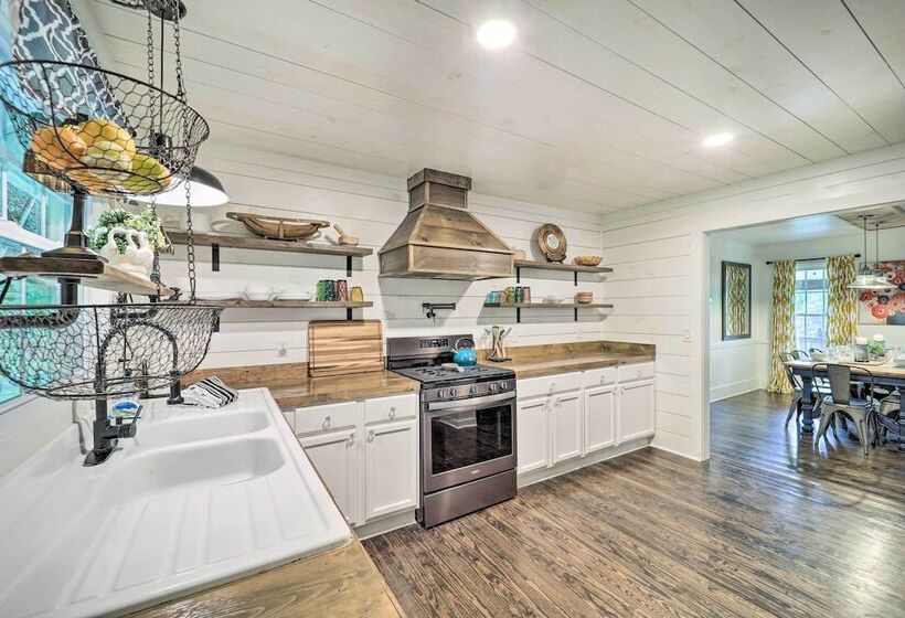 Riverfront Sugar Grove Home: Hot Tub & Views!