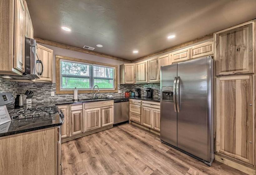 Ruidoso Cabin W/ Patio   Walk To Midtown!