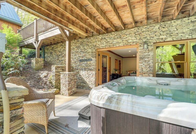 Hot Tub & Fire Pit: Secluded Gem In Franklin