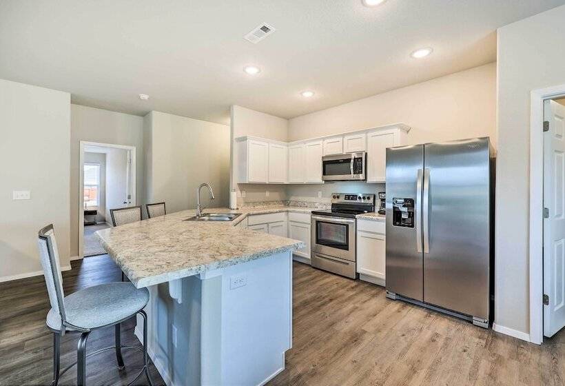 Siloam Springs Home, Close To Parks & Trails!