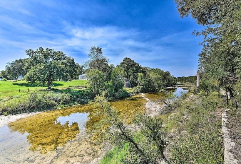 Spacious Glen Rose Home On Paluxy Riverfront