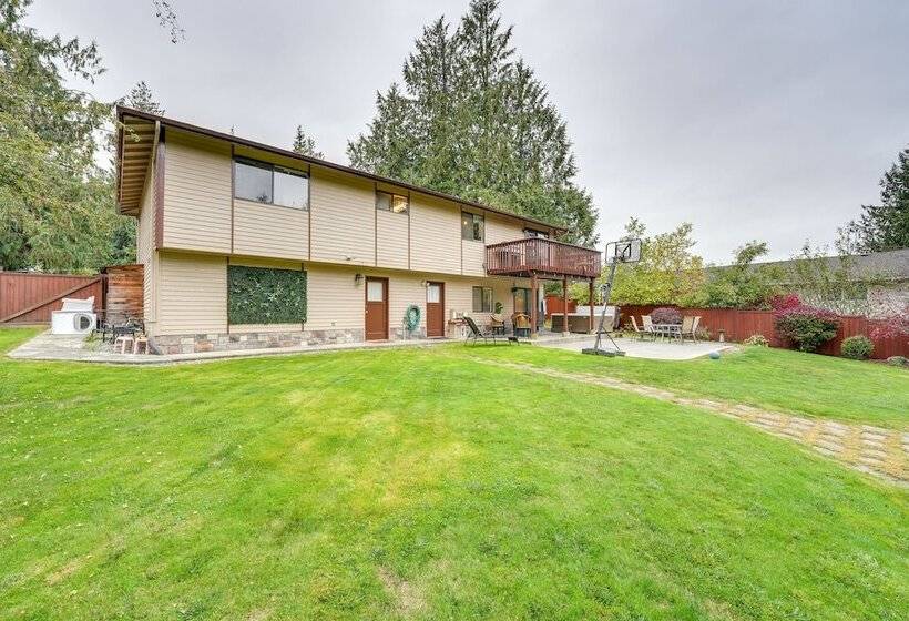 Mount Vernon Home W/ Private Hot Tub