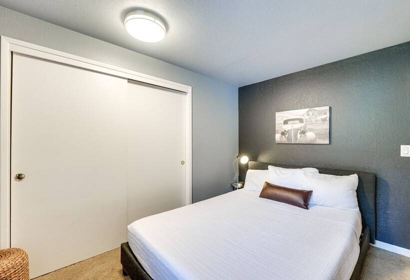 Mount Vernon Home W/ Private Hot Tub