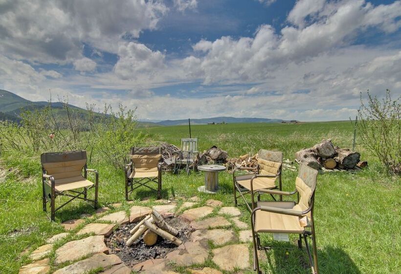 Stunning Gallatin Gateway Mountain Retreat!