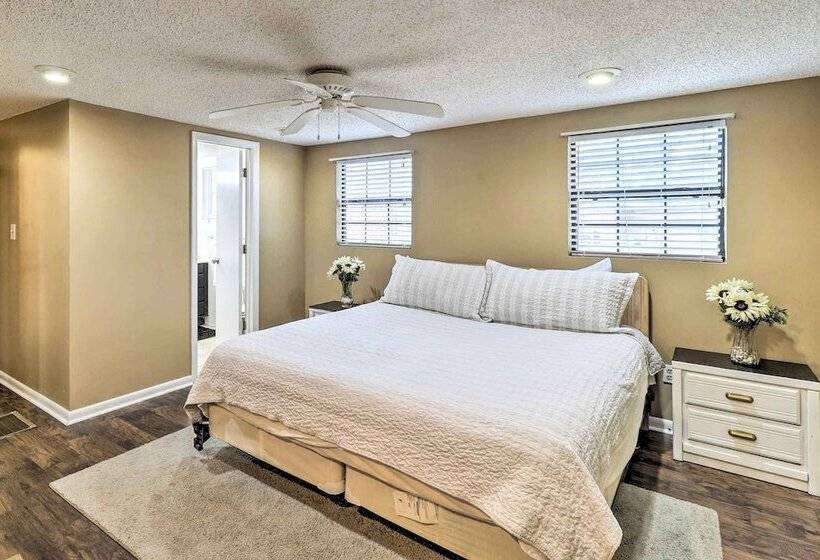 Welcoming Jacksonville Home < 9 Mi To Beach!