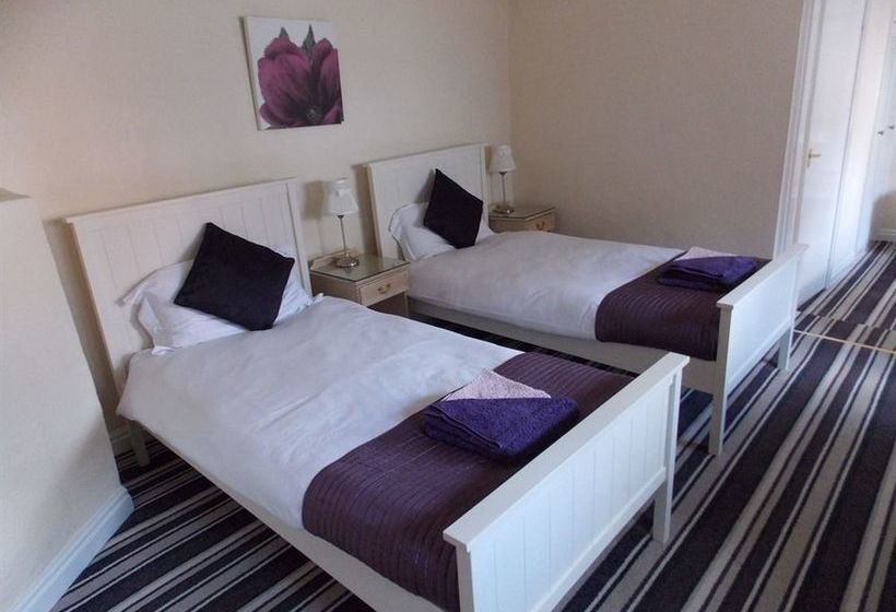 פונדק The Friars