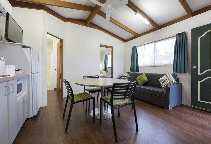 هتل Alivio Tourist Park Canberra