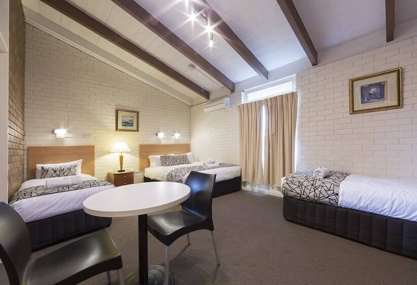 هتل Alivio Tourist Park Canberra