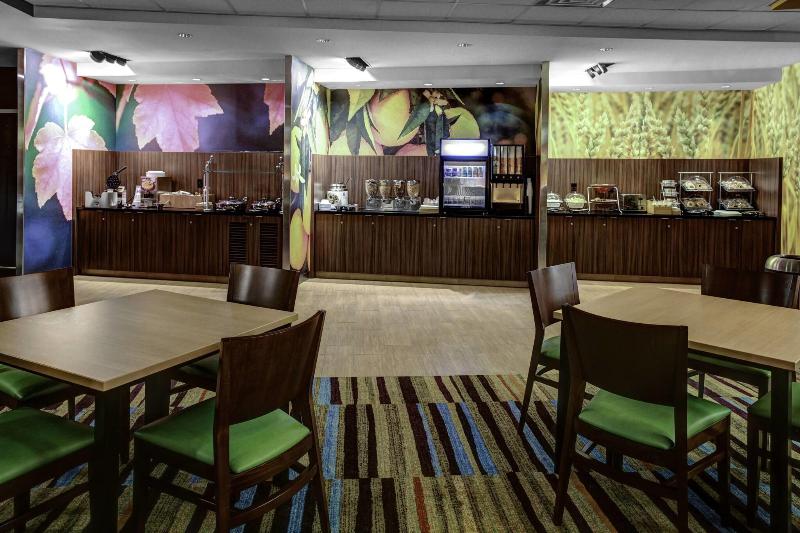 هتل Fairfield Inn & Suites By Marriott Lansing At Eastwood