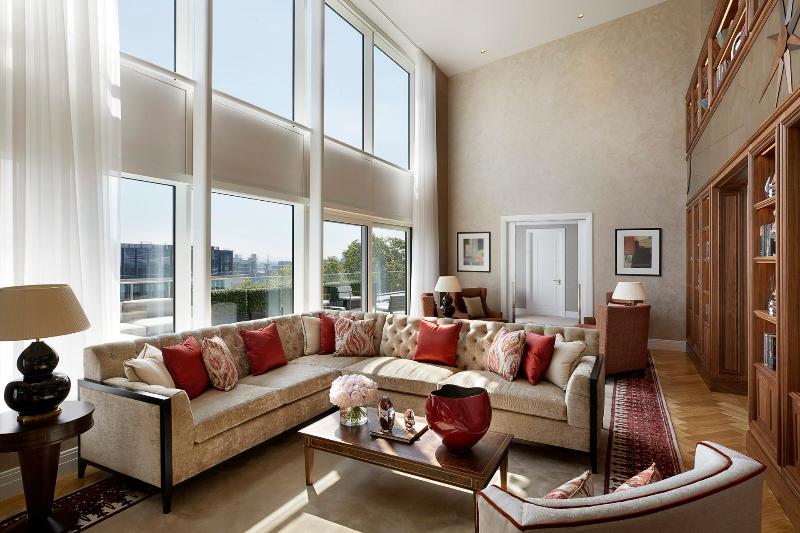 Four Seasons Hotel London At Tower Bridge