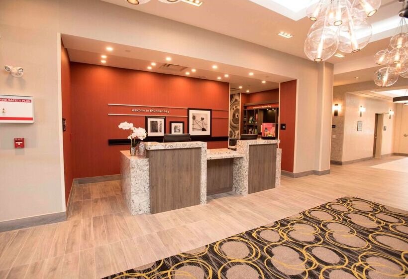 هتل Hampton Inn & Suites By Hilton Thunder Bay