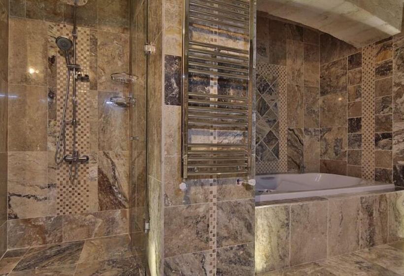 هتل Heaven Cave House   Razziya Evi