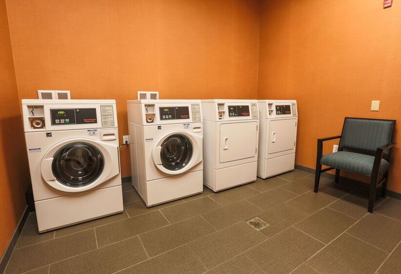 酒店 Hilton Garden Inn Indiana At Iup