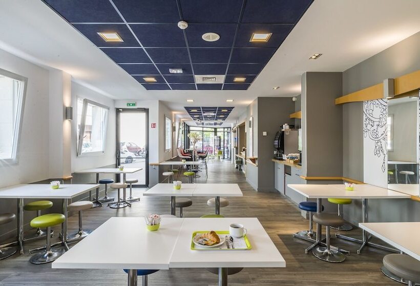 בית מלון כפרי Ibis Budget Marne La Vallee Val D Europe